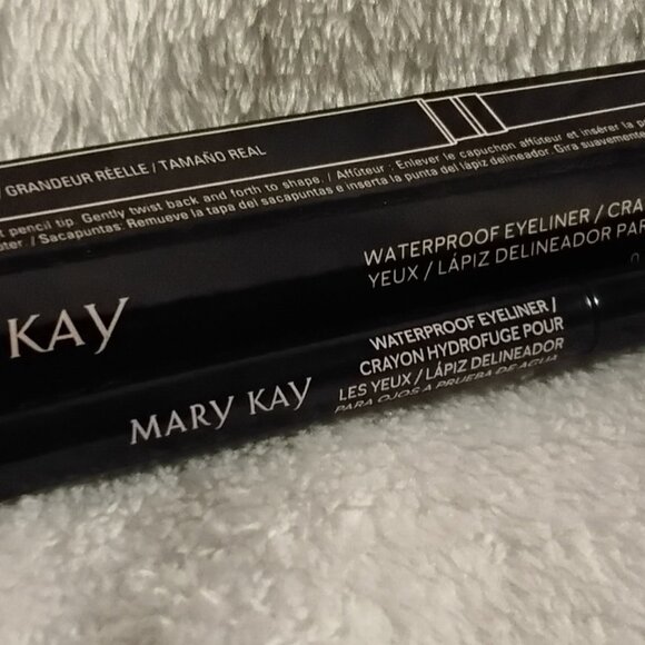 Blue Eyeliner Waterproof Mary Kay!! - Picture 4 of 4